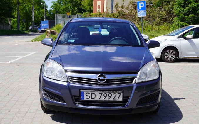 Opel Astra cena 6999 przebieg: 287000, rok produkcji 2008 z Katowice małe 277